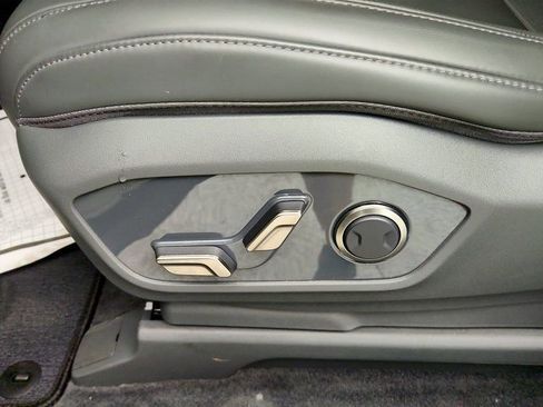 Used 2024 Kia EV9 Light Long Range RWD image 10