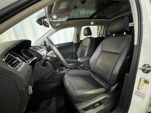 Certified 2021 Volkswagen Tiguan SE AWD/4WD image 11