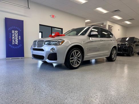 Used 2017 BMW X3 sDrive28i RWD image 14