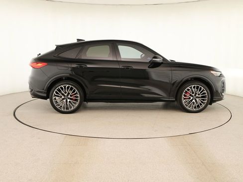 Certified 2025 Audi SQ5 Prestige image 8