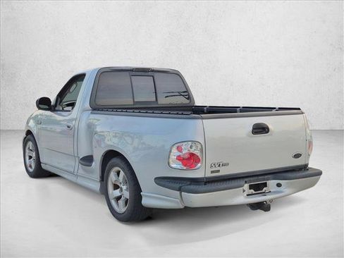 Used 2002 Ford F150 Lightning RWD image 7