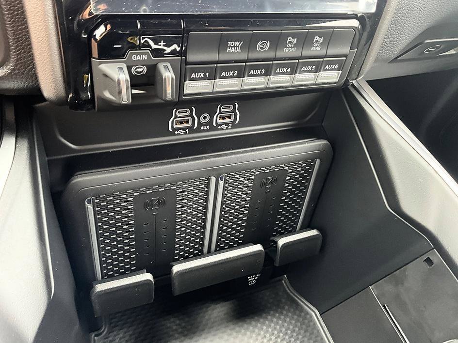 New 2027 RAM 3500 Big Horn AWD/4WD image 26