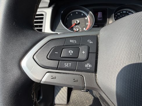 Used 2021 Volkswagen Atlas SE w/ Panoramic Sunroof Package FWD image 19
