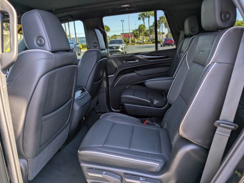 Used 2021 Cadillac Escalade Sport w/ Heavy-Duty Trailer Package image 12