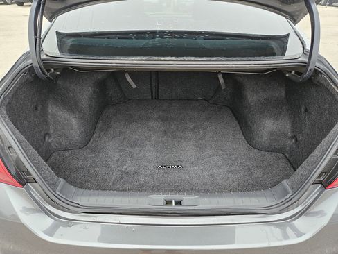 Used 2017 Nissan Altima 2.5 SR w/ Midnight Edition Package image 24