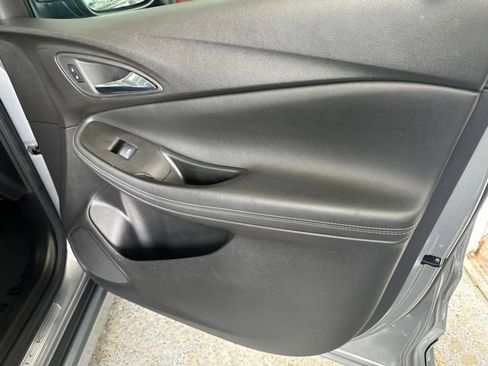 Used 2023 Buick Encore GX Select w/ Sport Touring Package FWD image 45