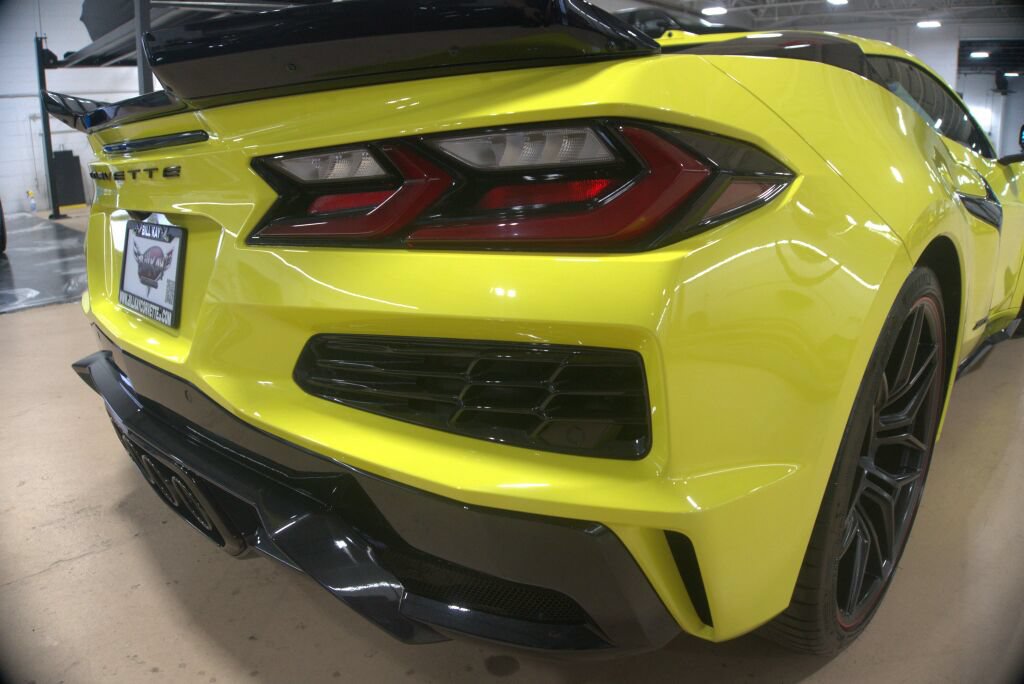 Used 2024 Chevrolet Corvette Z06 RWD image 23