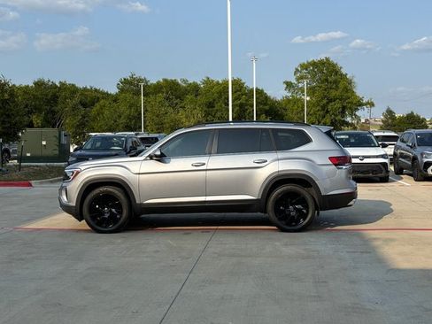 New 2026 Volkswagen Atlas SE FWD image 3