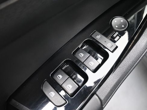 Used 2024 Kia Sportage EX FWD image 12