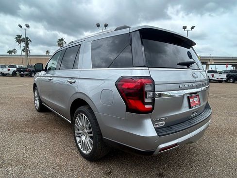 Used 2023 Ford Expedition Limited RWD image 4
