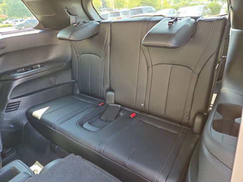 Used 2026 INFINITI QX60 Autograph w/ Dark Cargo Package image 9