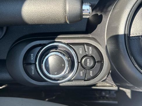 Used 2022 MINI Cooper S FWD image 32