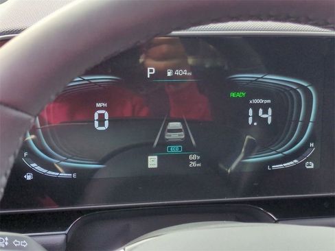 New 2025 Kia Niro SX Touring image 4