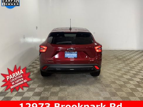 Certified 2025 Chevrolet Trax RS w/ Sunroof Package image 5