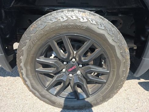 Used 2024 GMC Sierra 1500 Elevation AWD/4WD image 7
