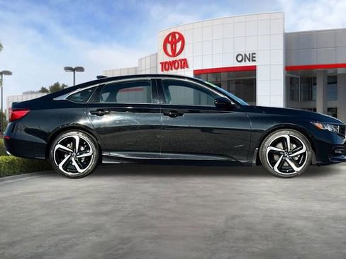 Used 2019 Honda Accord Sport image 3