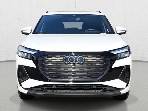 Used 2024 Audi Q4 e-tron Premium Plus image 2