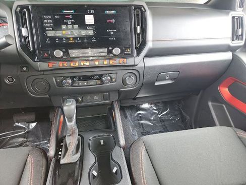 Certified 2025 Nissan Frontier Pro-X RWD image 16