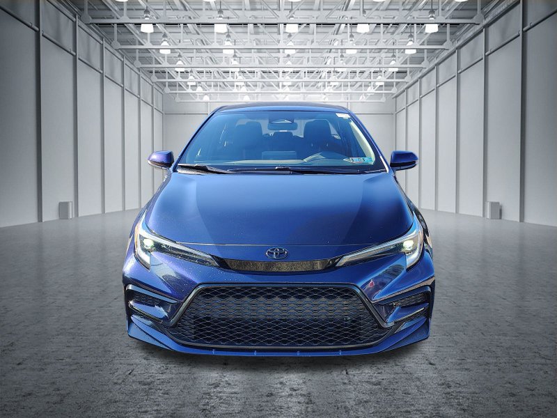Used 2024 Toyota Corolla SE FWD image 3