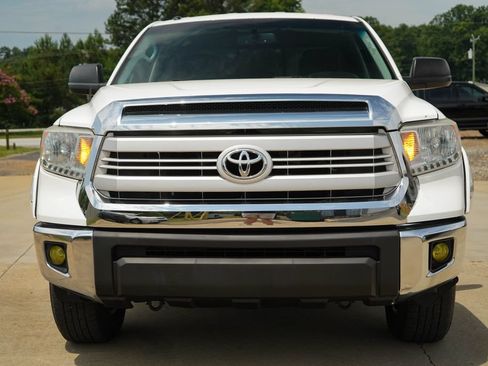 Used 2017 Toyota Tundra SR5 w/ SR5 Upgrade Package RWD image 16