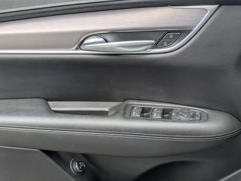 Used 2022 Cadillac XT5 Luxury AWD/4WD image 12