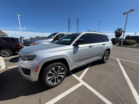 Used 2022 Jeep Grand Cherokee L Overland image 1
