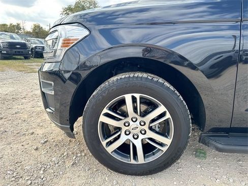 Certified 2024 Ford Expedition Limited image 23