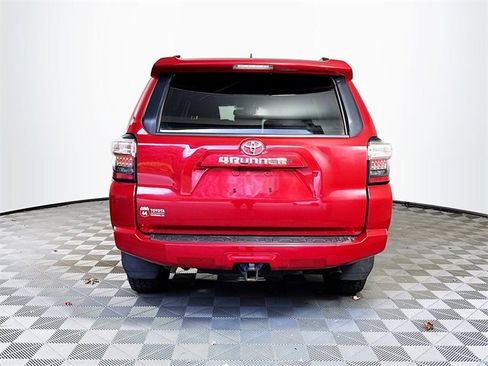Certified 2021 Toyota 4Runner SR5 Premium image 5