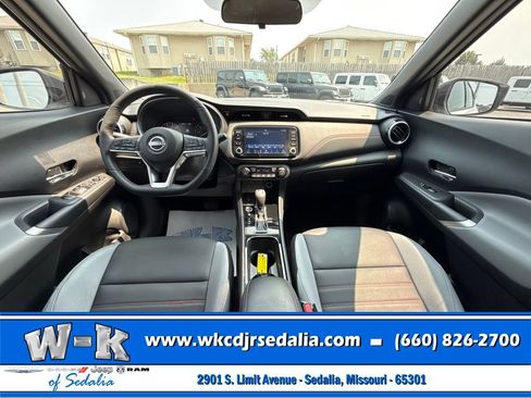 Used 2024 Nissan Kicks SR w/ SR Premium Package FWD image 31