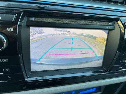 Used 2016 Toyota Corolla LE FWD image 25