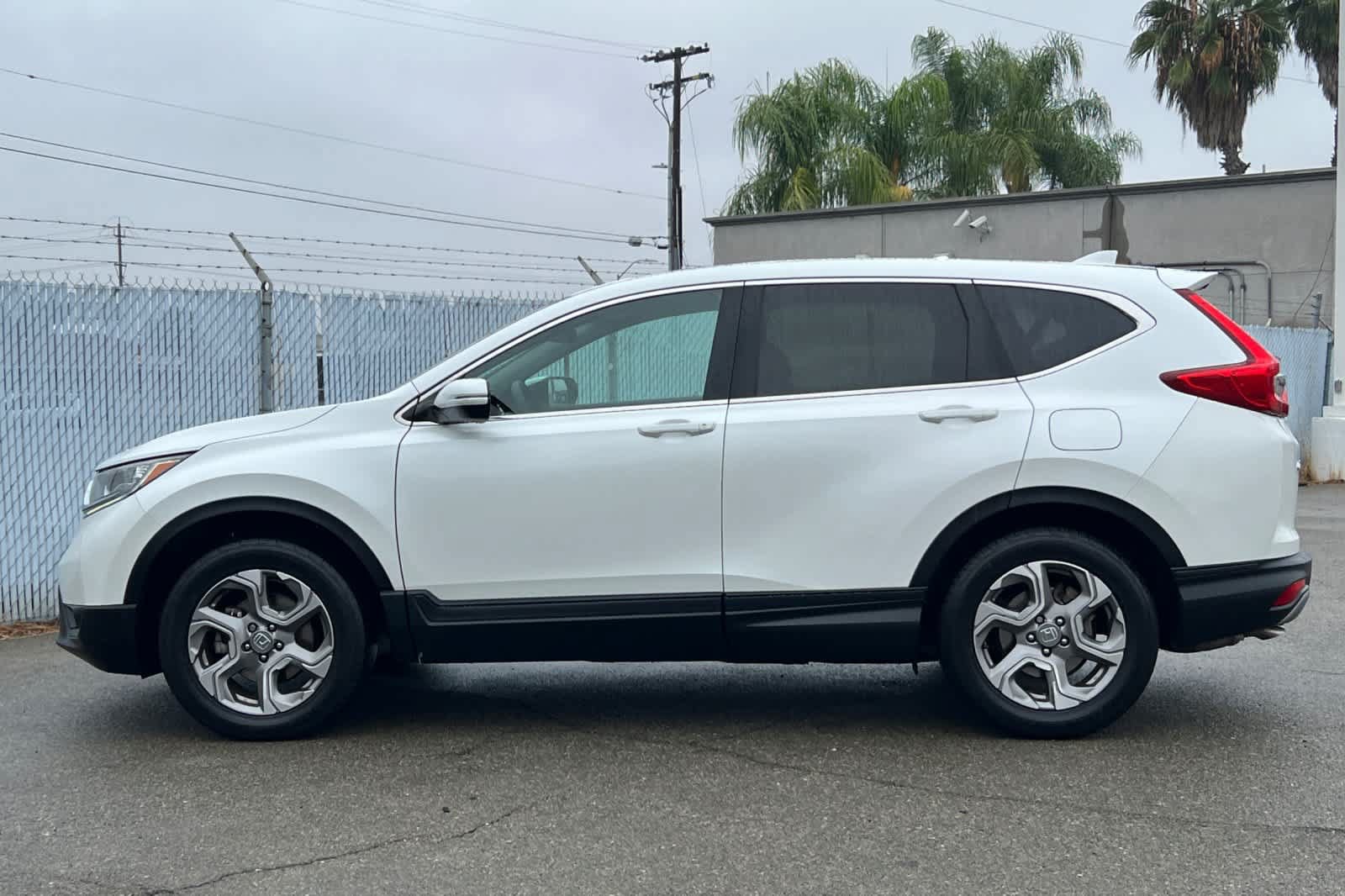 Used 2019 Honda CR-V EX image 2