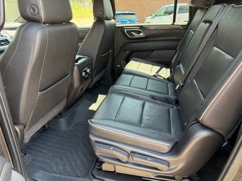 Used 2021 GMC Yukon XL SLT AWD/4WD image 19