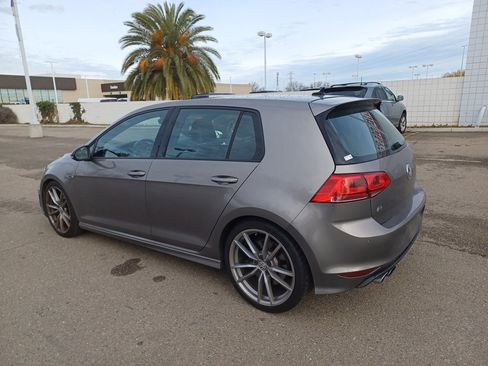 Used 2017 Volkswagen Golf R 4-Door image 5