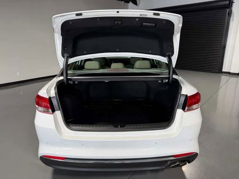 Used 2018 Kia Optima EX w/ Technology Package FWD image 13