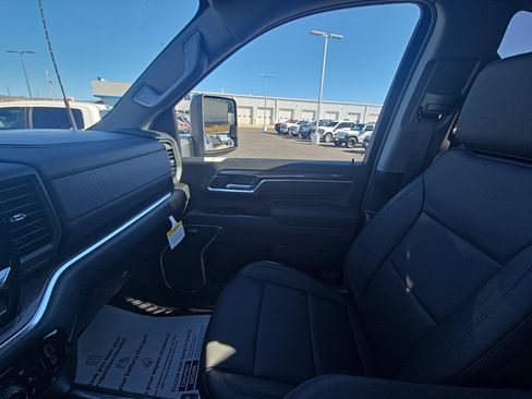 New 2026 Chevrolet Silverado 3500 LTZ w/ LTZ Premium Package image 31