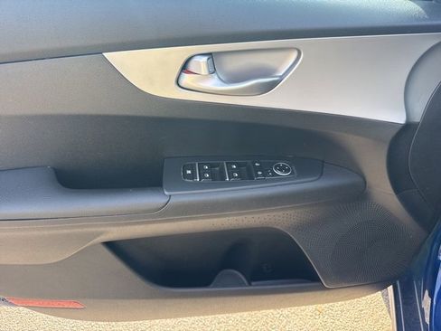 Used 2023 Kia Forte LXS image 12