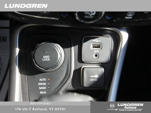 Used 2020 Jeep Compass Latitude w/ Cold Weather Group AWD/4WD image 20