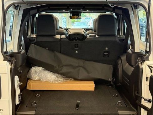 New 2025 Jeep Wrangler Unlimited Rubicon 392 image 7