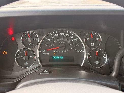 Used 2019 GMC Savana 2500 w/ Driver Convenience Package image 23