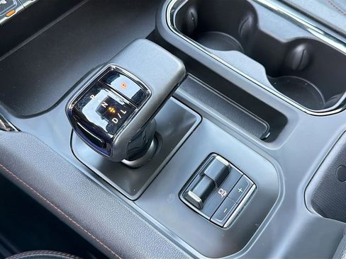 Used 2024 GMC Sierra 1500 AT4 w/ Technology Package image 16