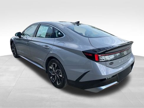 Used 2025 Hyundai Sonata SEL FWD image 8