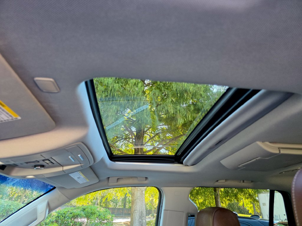 Used 2019 Chevrolet Tahoe Premier w/ Premier Plus Edition AWD/4WD image 14