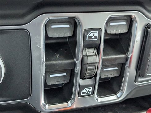 New 2025 Jeep Gladiator Sport w/ Premium Package image 23