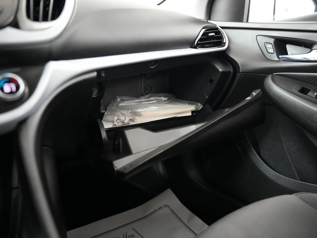 Used 2018 Chevrolet Volt LT FWD image 48