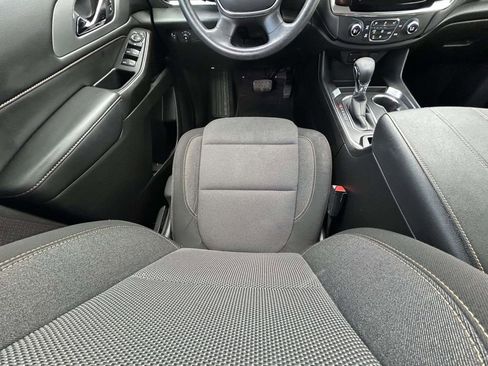 Used 2021 Chevrolet Traverse LS image 12