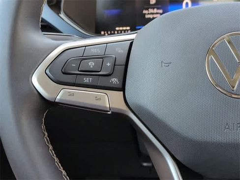 Used 2024 Volkswagen Taos SE image 24