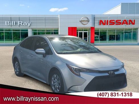 Used 2022 Toyota Corolla LE image 1