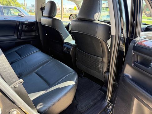 Used 2012 Toyota 4Runner Limited AWD/4WD image 23