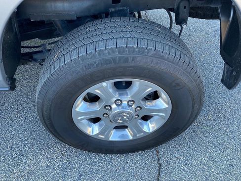 Used 2024 RAM 2500 Big Horn w/ Bed Utility Group image 11