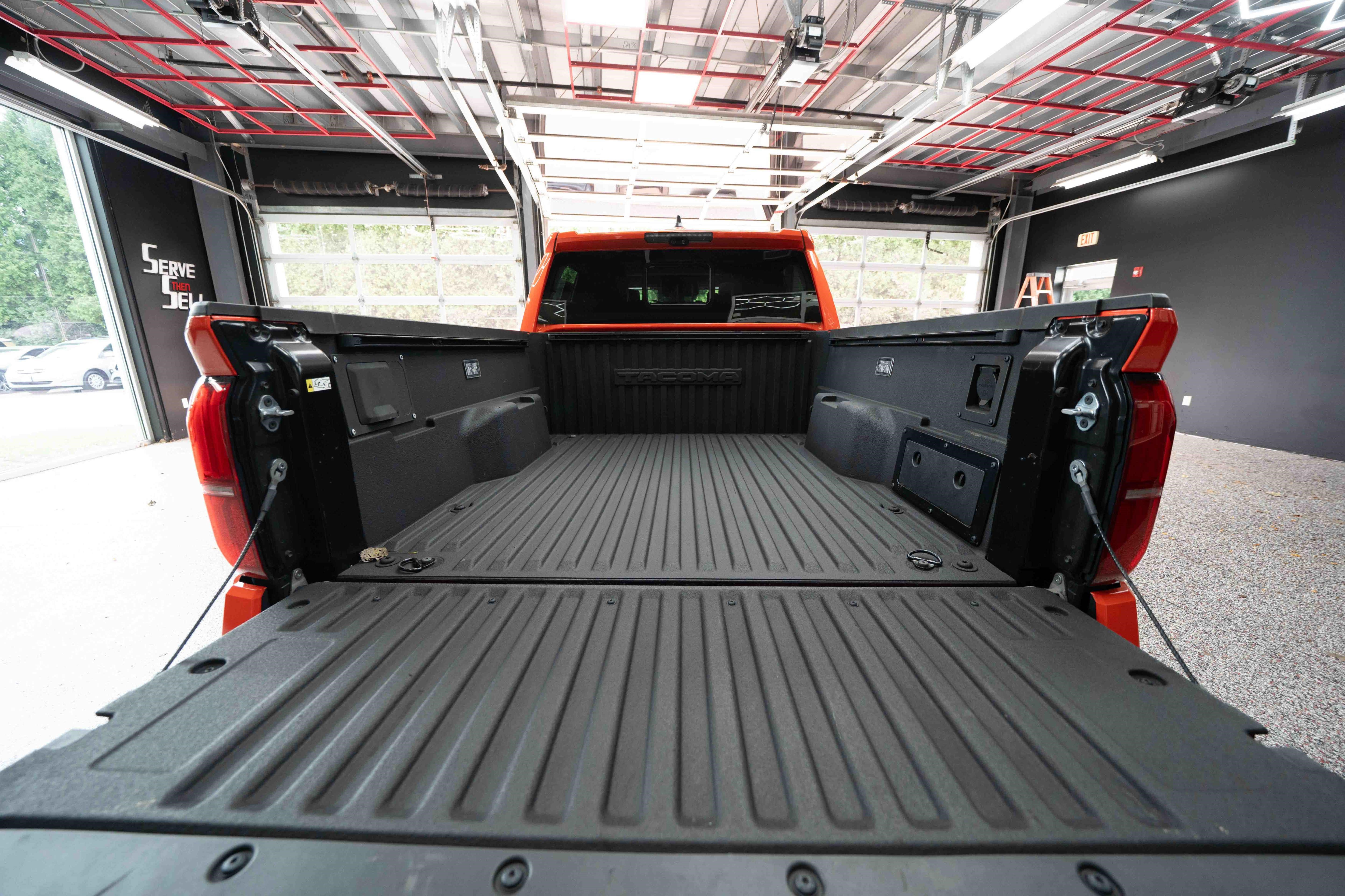 Used 2024 Toyota Tacoma TRD Off-Road w/ TRD Off Road Premium Package AWD/4WD image 27